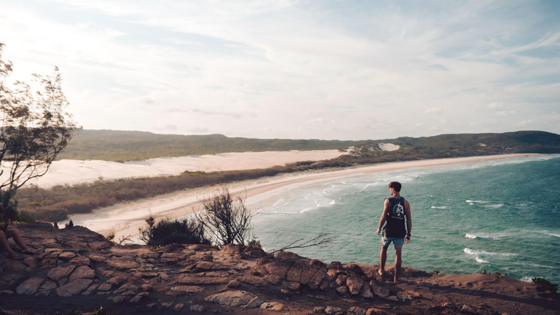 Fraser Island Look Out Solo Male Traveller - Welcome to Travel