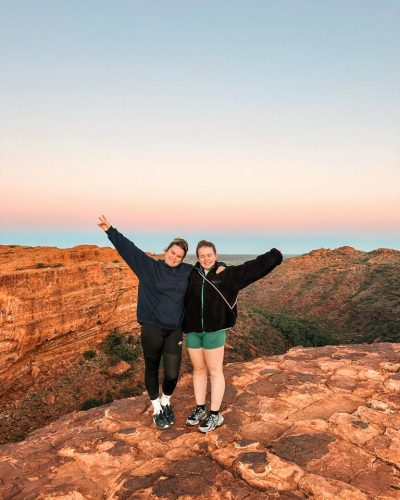 Female-travellers-south-australia-uluru-flinders-ranges-Welcome-to-travel