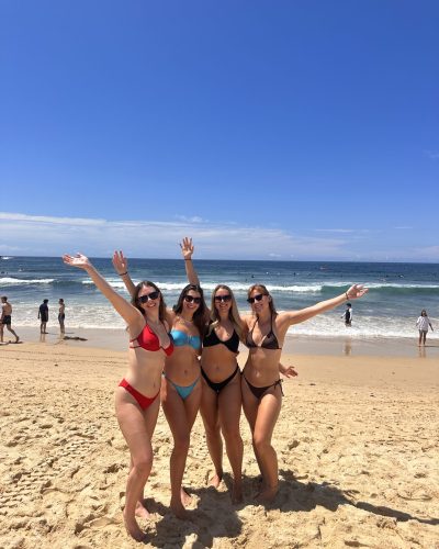 Christmas Hats Travellers on Bondi 2